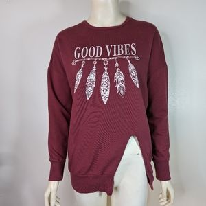 Good Vibes Sweatshirt Native Feathers S Thin Mauve Color Off-center Slit